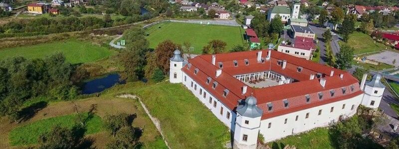 Čákyovský kaštieľ v Kluknave