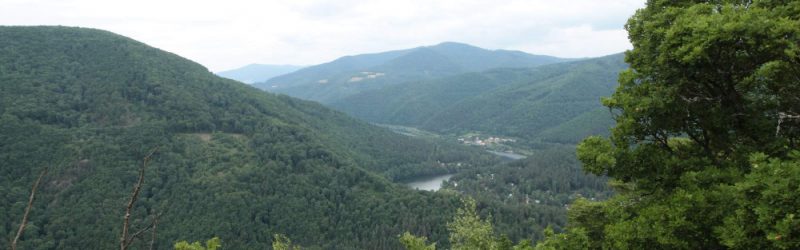 Skala Peryň — vyhliadka pod Bujanovom (690-710 m n.m.)