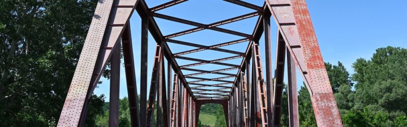 Cestný most nitovaný cez Bodrog