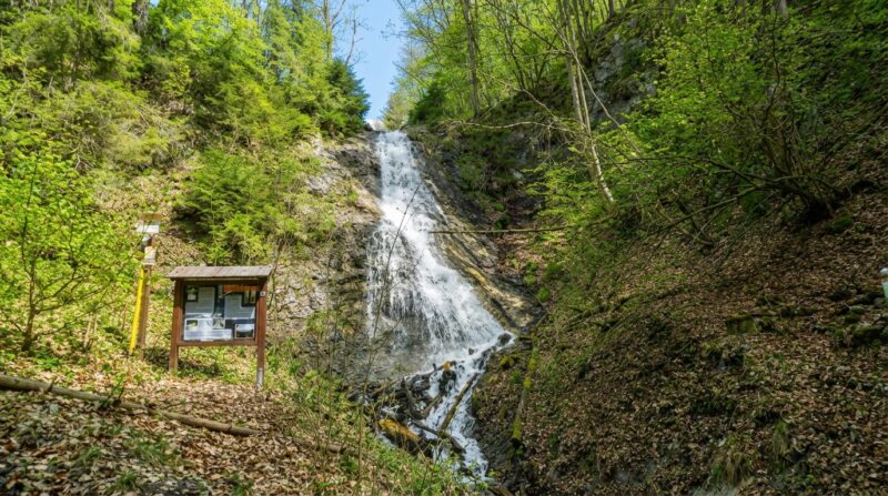 Vodopád na Kamennom potoku – Šikľavá skala