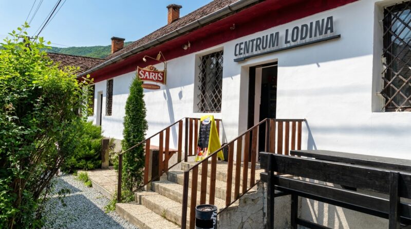 Centrum Lodina (sedliacky dom a prístavisko pre vodákov)