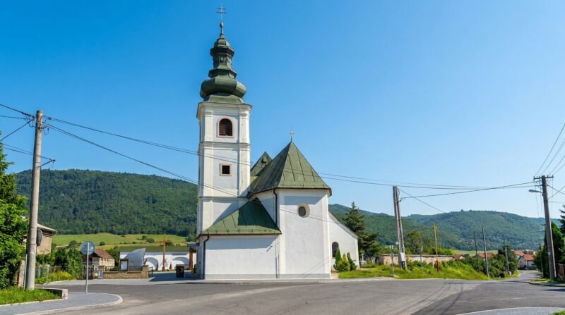 Kostol sv. Kataríny Alexandrijskej v Kluknave
