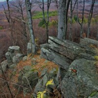 Vrch Bradlo (840 m n.m.) a Skala pod Bradlom (790 m n.m.) Vrch Bradlo (840 m n.m.) a Skala pod Bradlom (790 m n.m.)