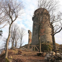 Slanský hrad – Hrad Slanec – Slanecký hrad (zrúcanina) Slanský hrad – Hrad Slanec – Slanecký hrad (zrúcanina)