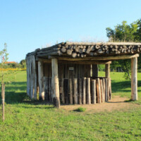 Archeologické nálezisko a skanzen Várhegy v Nižnej Myšli, fotograf: Marcinčin Jozef Archeoskanzen Nižná Myšľa