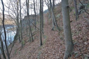 Výhľadová Čertova skala nad Ružínom (354 m n.m.) Výhľadová Čertova skala nad Ružínom (354 m n.m.)