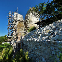 Viniansky hrad ( hrad Vinné ) – zrúcanina Viniansky hrad ( hrad Vinné ) – zrúcanina