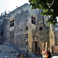Viniansky hrad ( hrad Vinné ) – zrúcanina Viniansky hrad ( hrad Vinné ) – zrúcanina