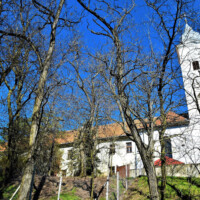 Premonštrátsky kláštor v obci Leles Premonštrátsky kláštor v obci Leles
