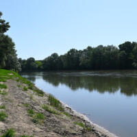 Rieka Tisa a Zlaté piesky pri Malých Trakanoch Rieka Tisa a Zlaté piesky pri Malých Trakanoch