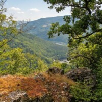 Skala Mokoš - vyhliadka pod Bujanovom (610-640 m n.m.) Skala Mokoš - vyhliadka pod Bujanovom (610-640 m n.m.)