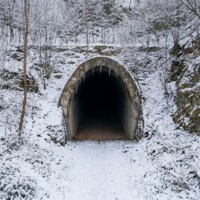 Starý Ťahanovský tunel vstupný portál Starý Ťahanovský tunel vstupný portál