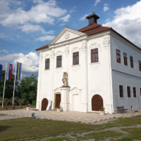 Rokokovo-klasicistický kaštieľ Flórián v Budimíri