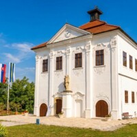 Rokokovo-klasicistický kaštieľ Flórián v Budimíri
