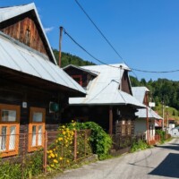 Drevenice v obci Henclová