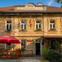 Budova byvalého penziónu Ronay na ulici Námestie č. 144 v roku 2008 Obec Smolník